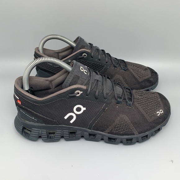On Cloud X Black Running Shoes Women's Sz 8 EU39 - Picture 1 of 10